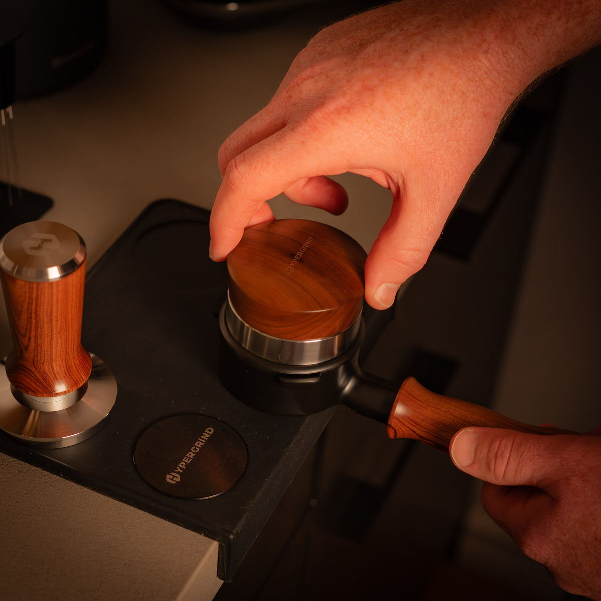 Coffee Distributor Tool (Rosewood)